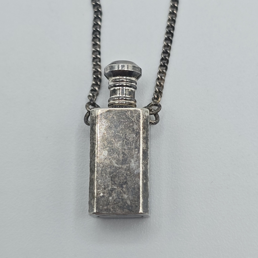 VTG Gothic Silver Tone Mini Perfume Medicine Bottle Pendant Necklace 24" - Picture 4 of 15